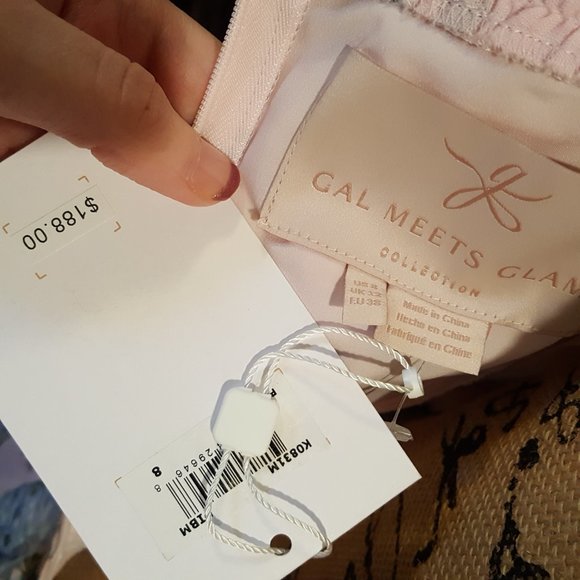 ❌sold❌ Gal Meets Glam Isabel Floral Smocked Midi Dress - Picture 10 of 11